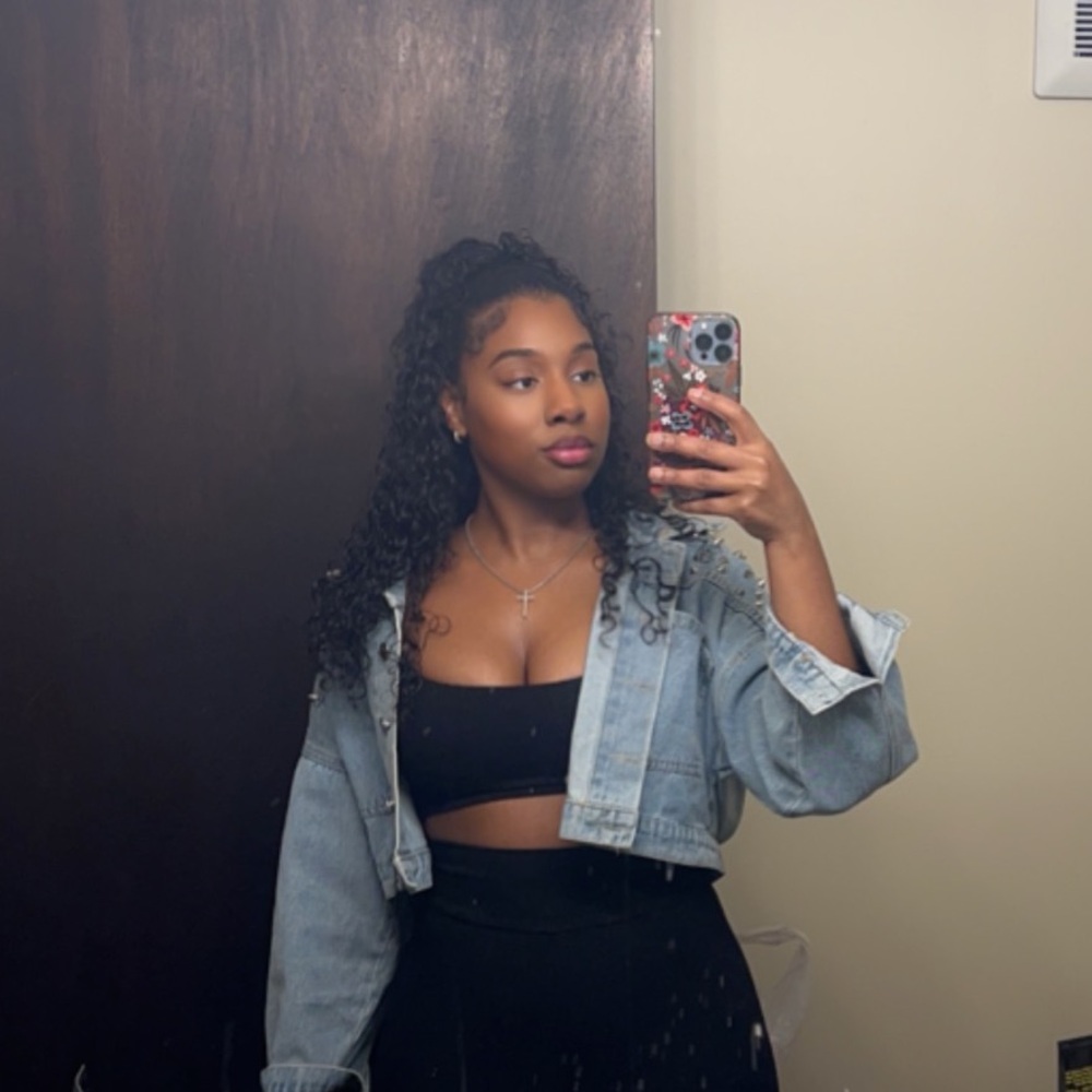 Meet your Posher, Shyana